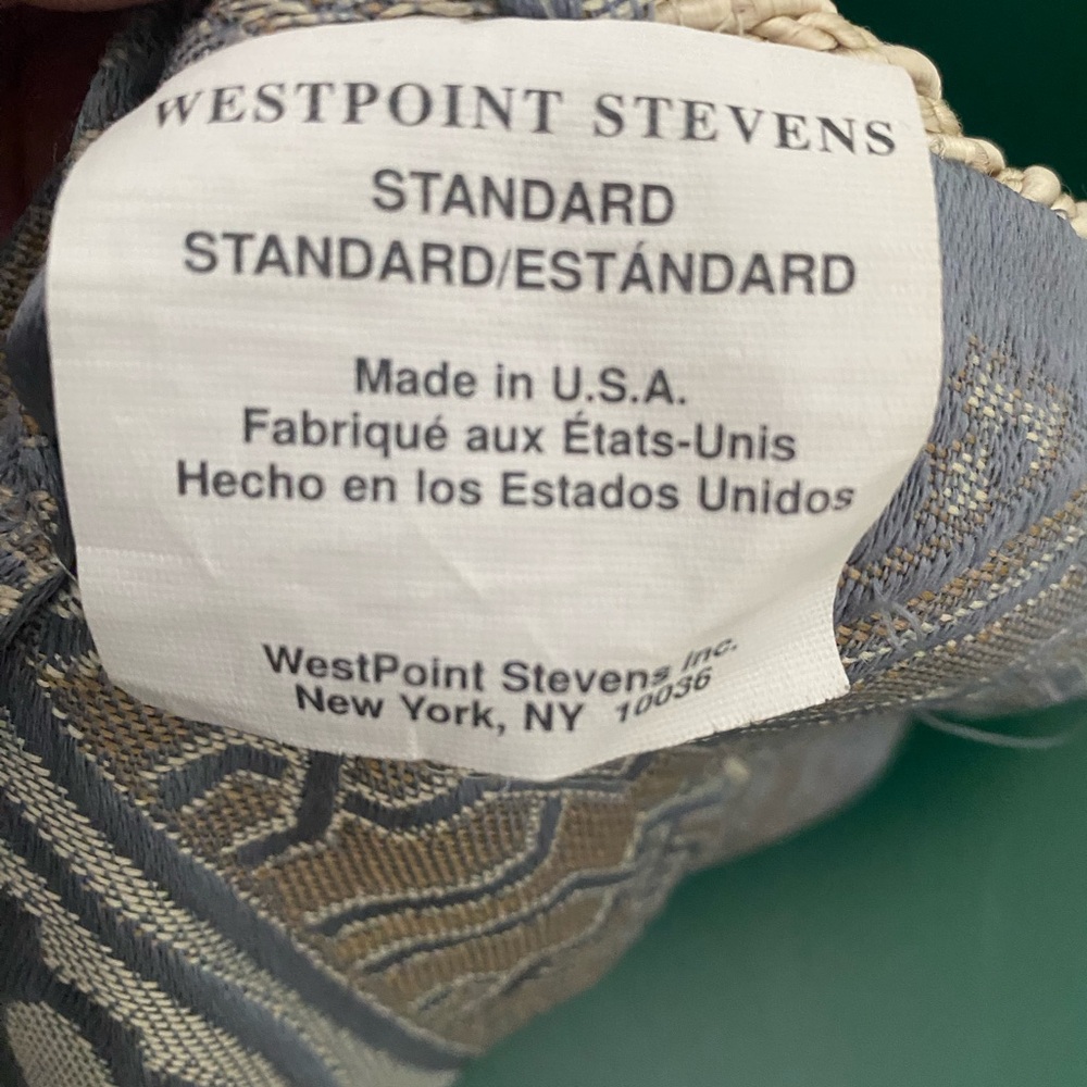WEST POINT STEVENS PILLOW SHAMS Size STANDARD - Picture 4 of 4